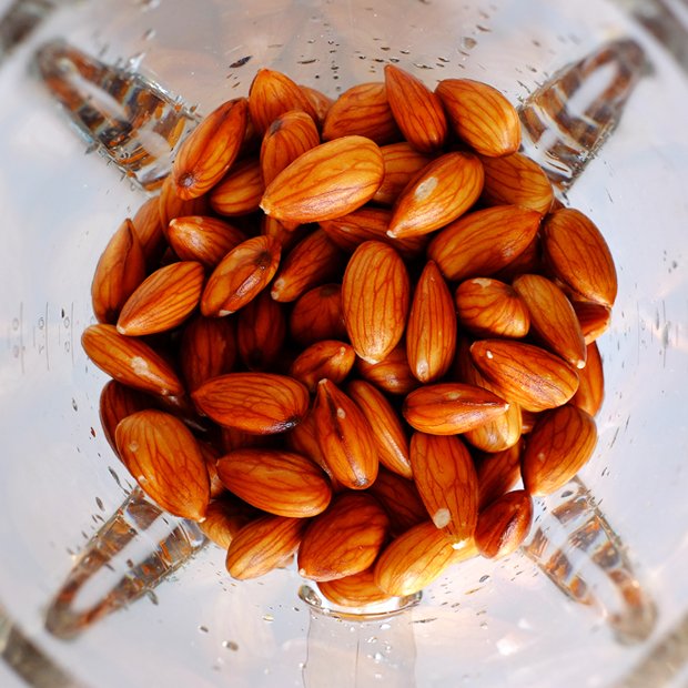 latte_mandorla_1_small