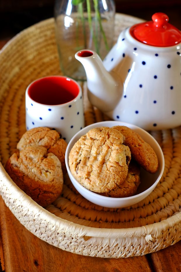 Biscotti alla farina d'avena con mele e uvetta 2
