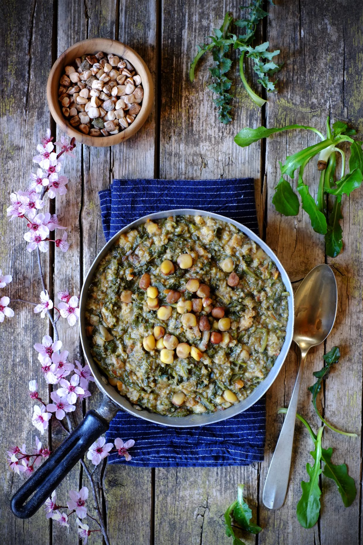 Ribollita d'erbe spontanee e cicerchie - Benvenuta primavera! 5 Ribollita d’erbe spontanee e cicerchie – Benvenuta primavera!