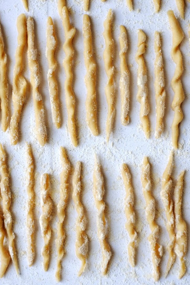 Trofie di grani antichi al pesto di fave e aglio orsino 3